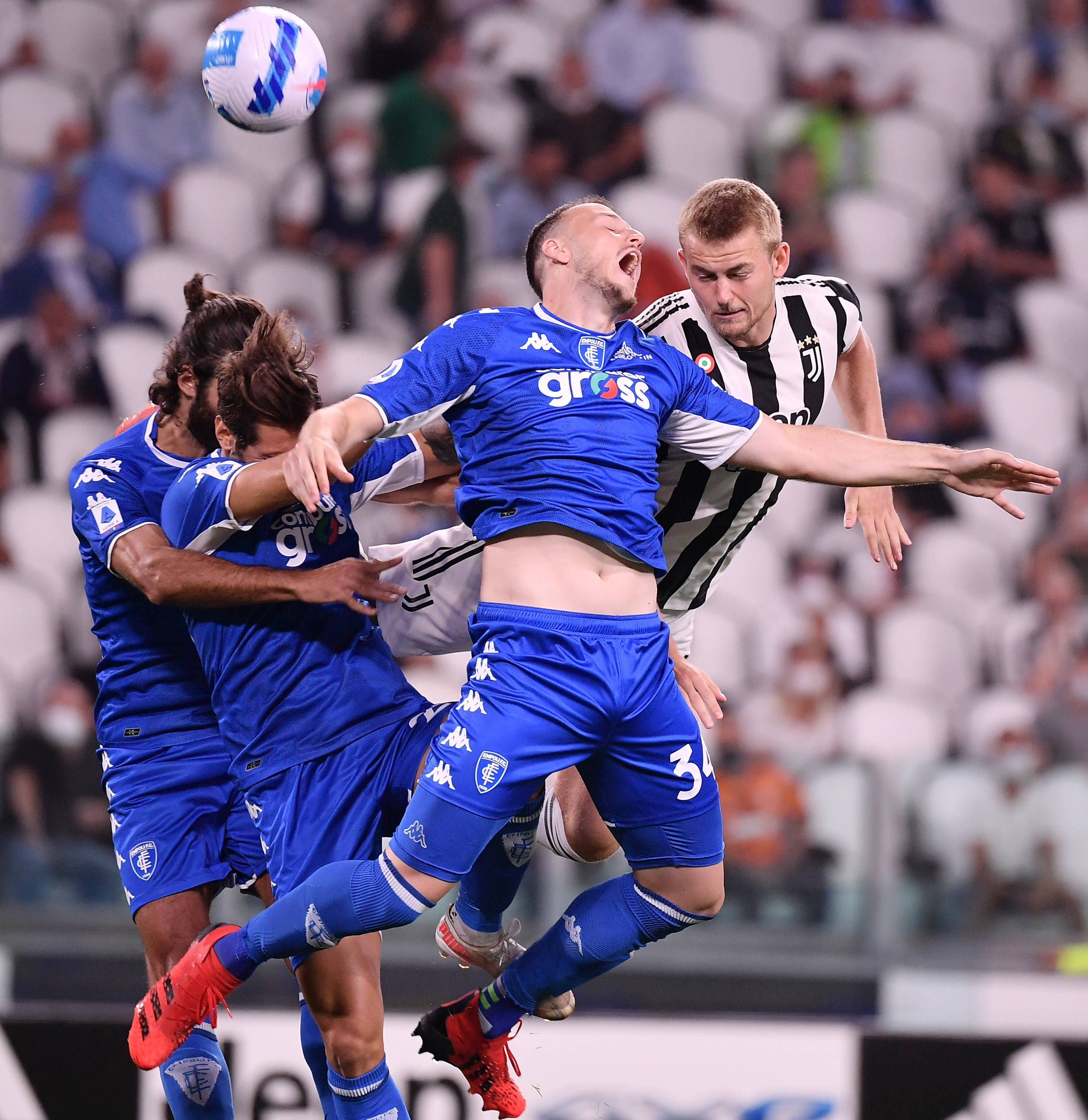 时紧咬比分 时紧咬比分