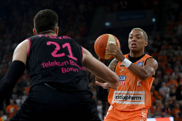 签约谜团 签约谜团